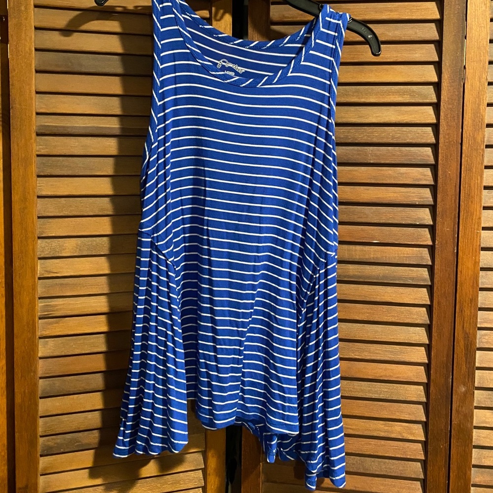Striped flowy tank